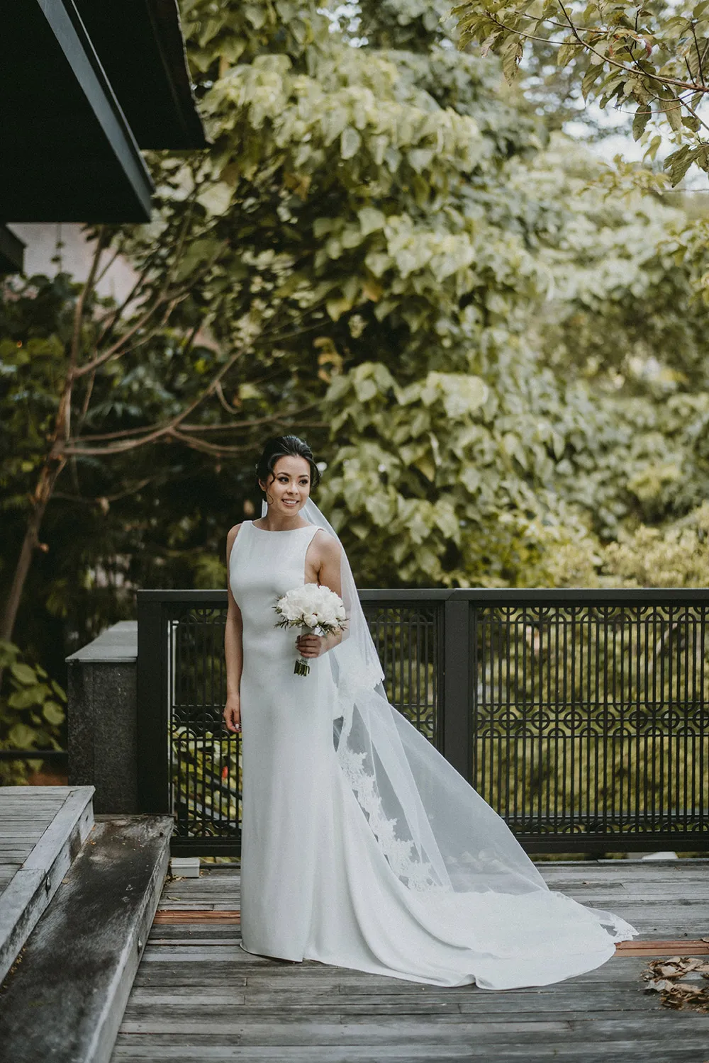 Photo by Trees On The Moon. theweddingnotebook.com