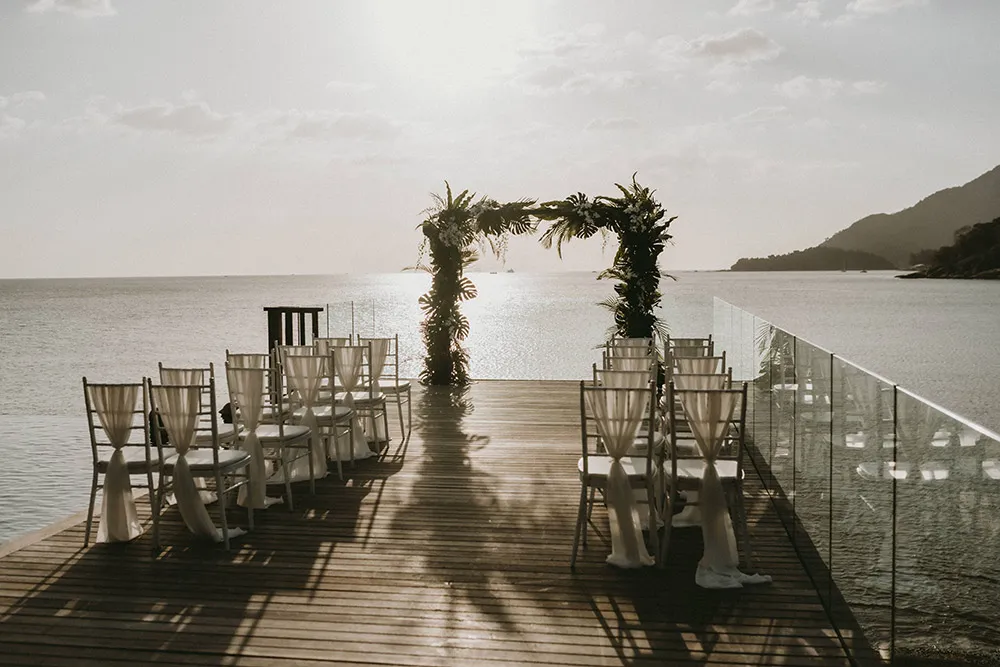 Photo by Trees On The Moon. theweddingnotebook.com