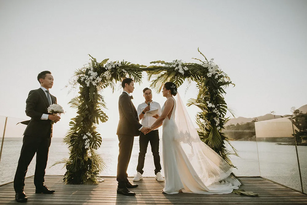 Photo by Trees On The Moon. theweddingnotebook.com