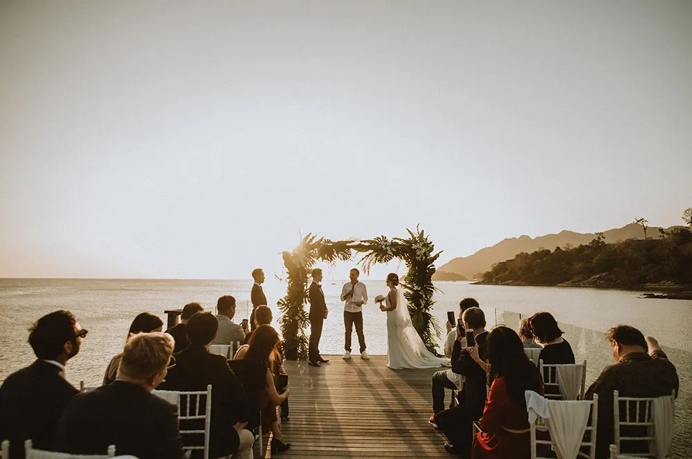 Photo by Trees On The Moon. theweddingnotebook.com