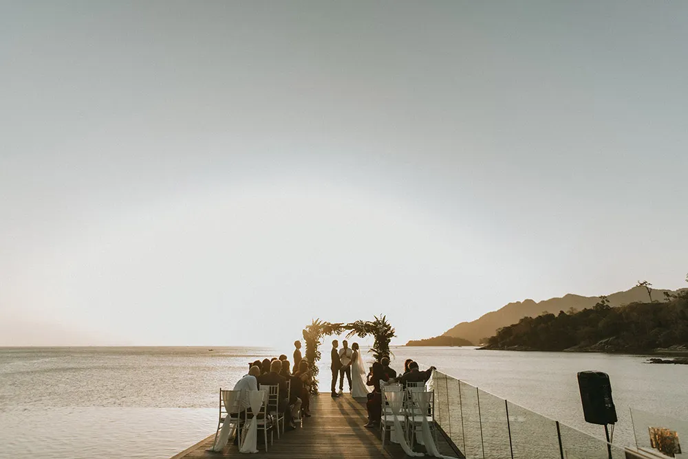 Photo by Trees On The Moon. theweddingnotebook.com