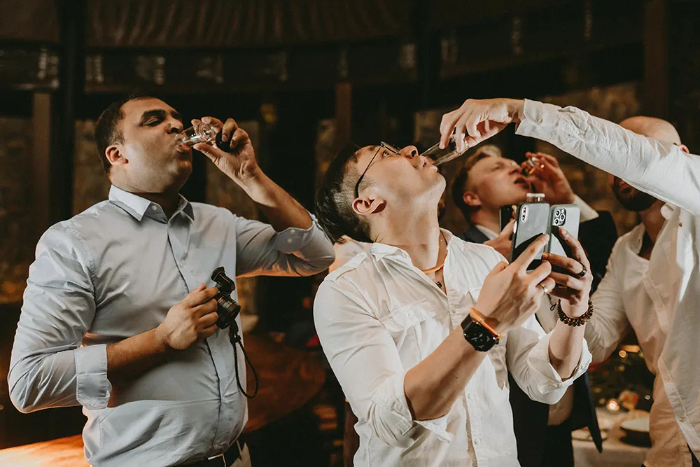 Photo by Trees On The Moon. theweddingnotebook.com