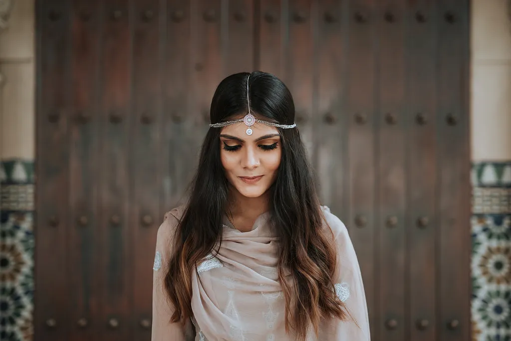 Photo by Jasmine of Munkeat Studio. theweddingnotebook.com