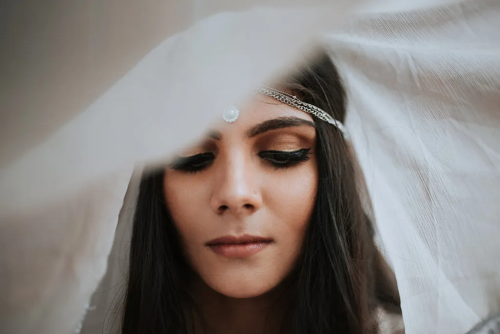 Photo by Jasmine of Munkeat Studio. theweddingnotebook.com