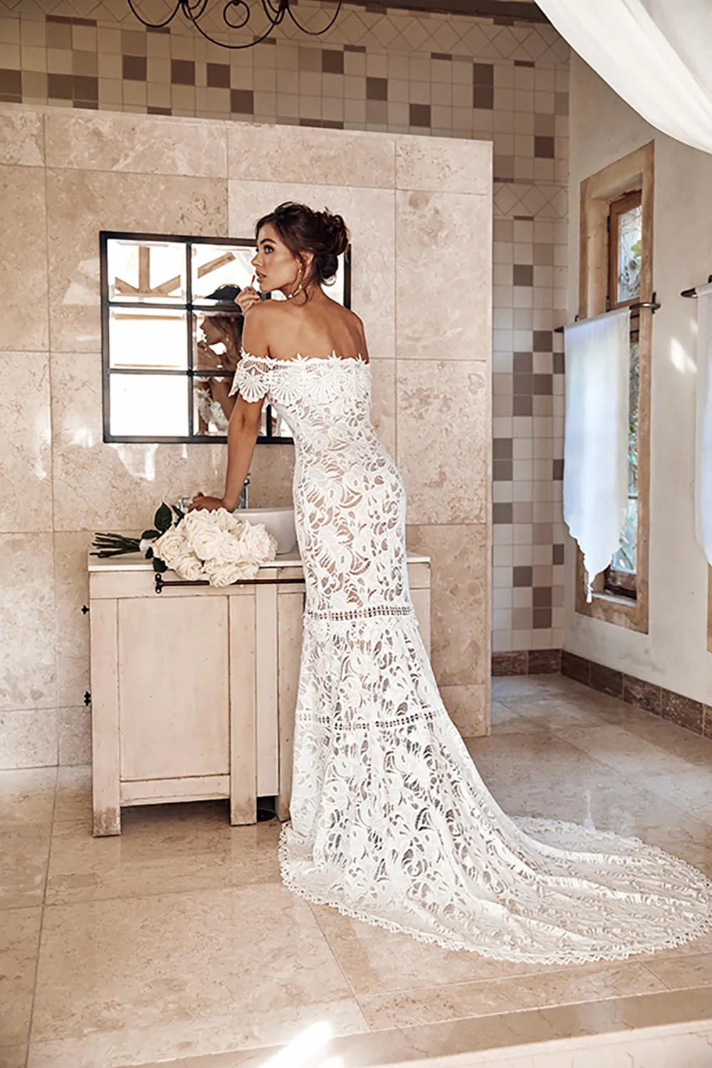 Cien - Grace Loves Lace 2018 Bridal Collection. theweddingnotebook.com