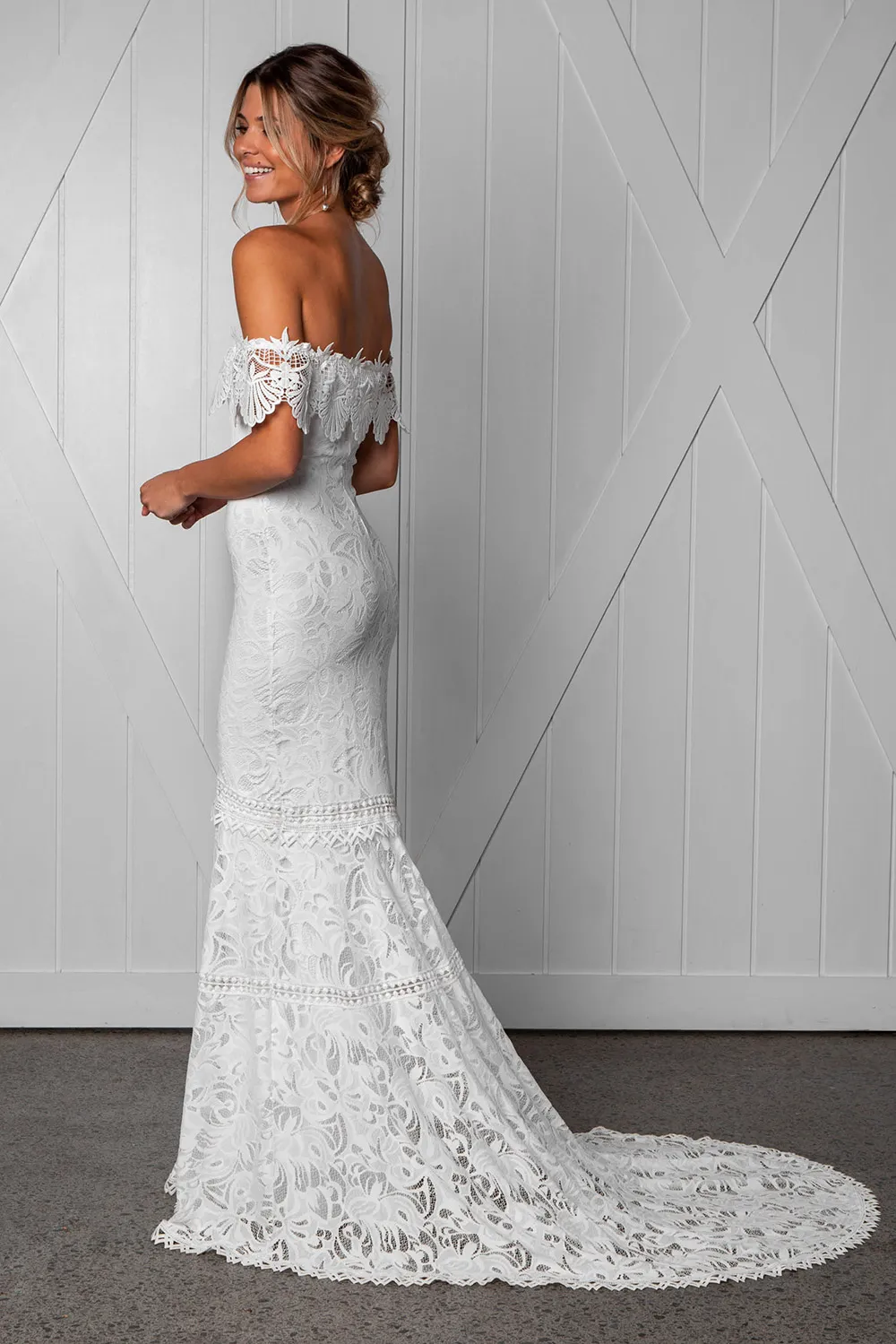 Cien - Grace Loves Lace 2018 Bridal Collection. theweddingnotebook.com