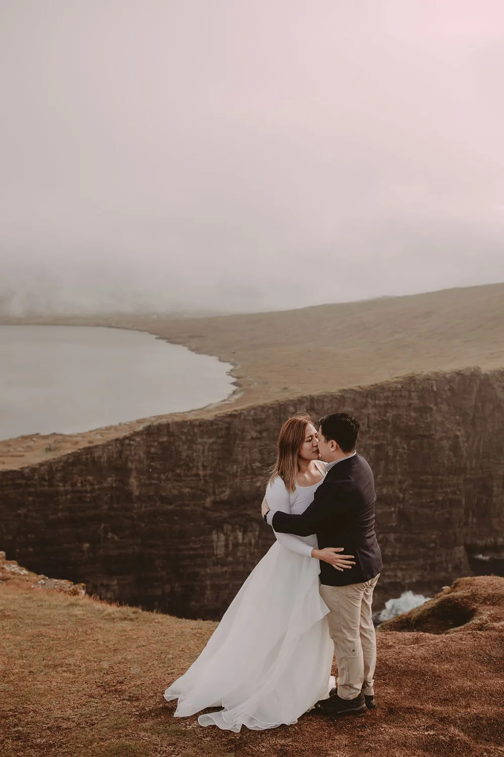 Hellojanelee Photography. theweddingnotebook.com