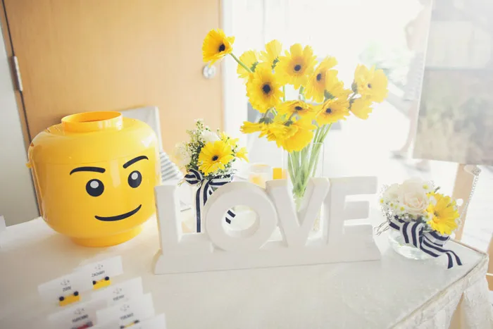 Photo by Ian Photography. theweddingnotebook.com