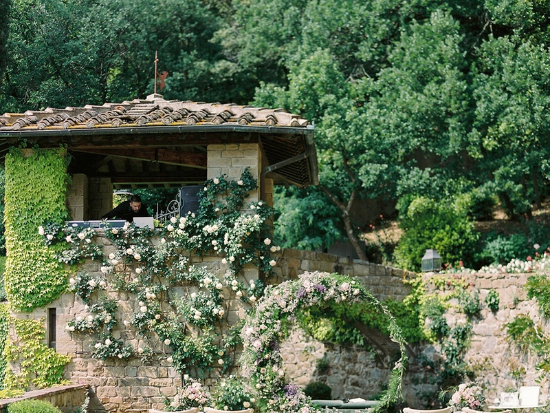 How To Plan An Outdoor Wedding