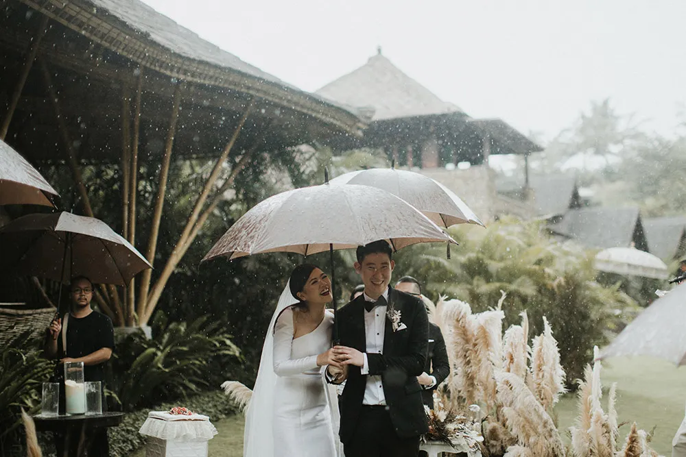 Photography by Iluminen. Wedding at Ubud Bali. theweddingnotebook.com