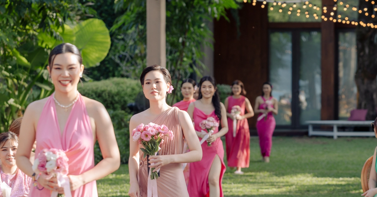 How To Prepare For A Bridesmaid Dress Fitting: | The Wedding Notebook How To Prepare For A Bridesmaid Dress Fitting: | The Wedding Notebook