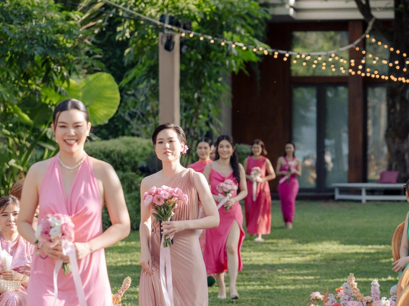 How To Prepare For A Bridesmaid Dress Fitting: