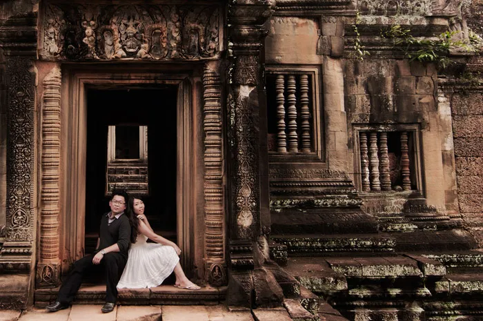 How To Shoot Your Own Bridal Portraits. theweddingnotebook.com