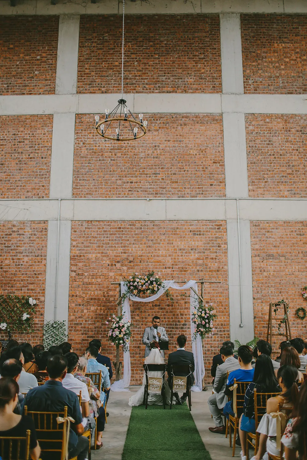 Photo by Studio Numb9r. theweddingnotebook.com