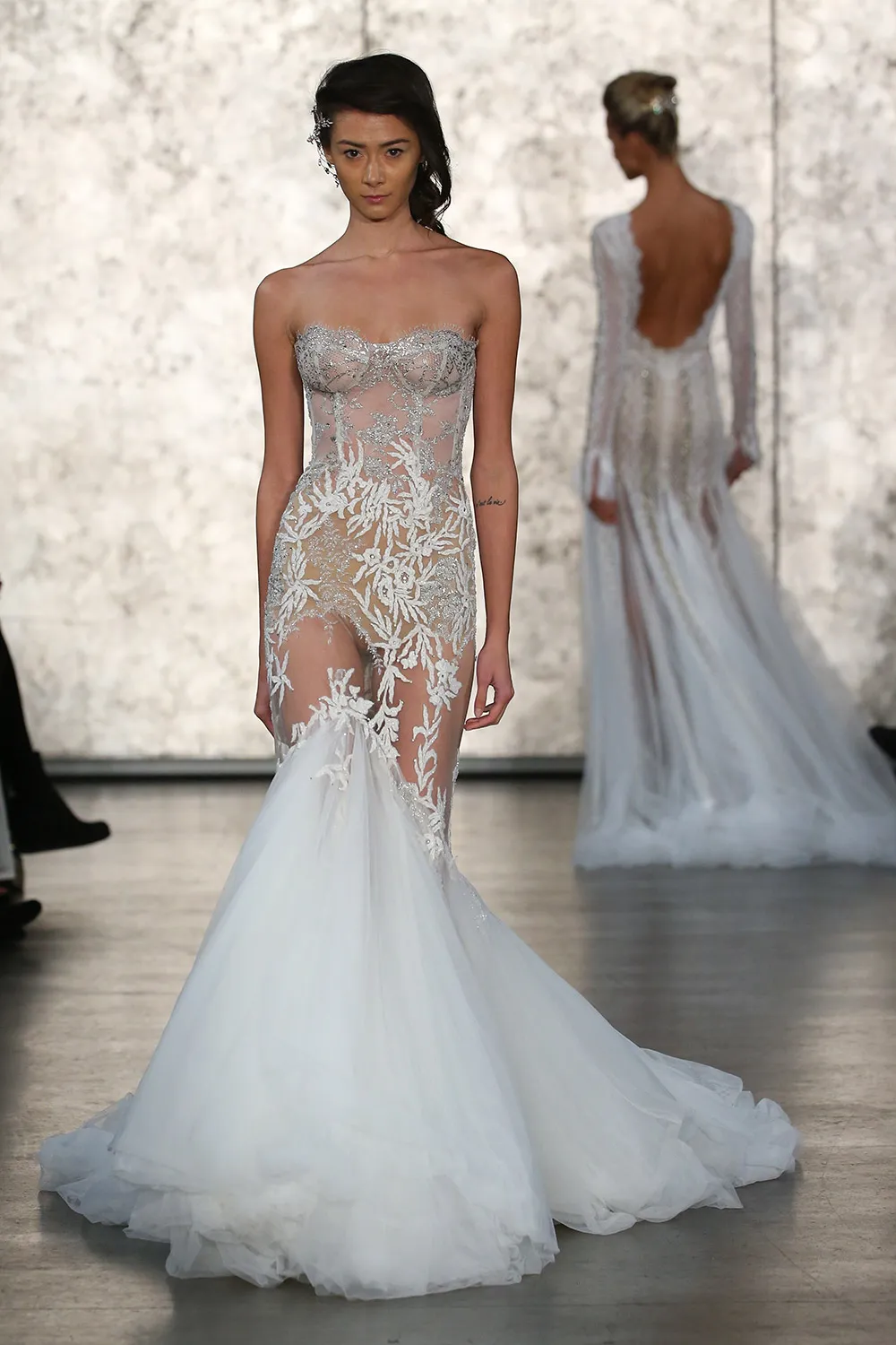 Inbal Dror Fall 2016 Collection. theweddingnotebook.com