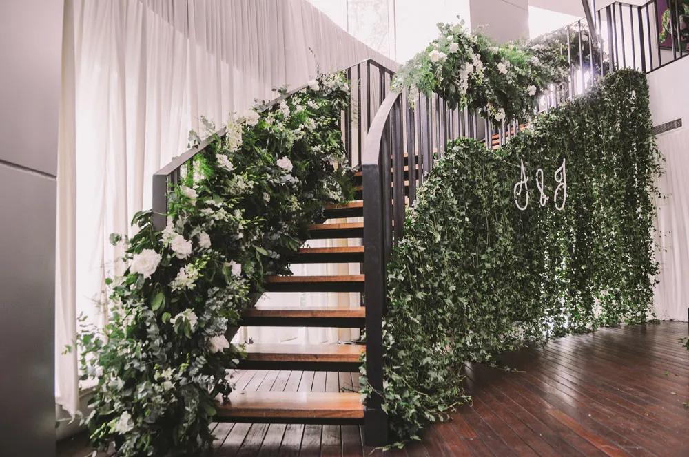 Rustic wedding theme. Jenny Sun Photography. theweddingnotebook.com