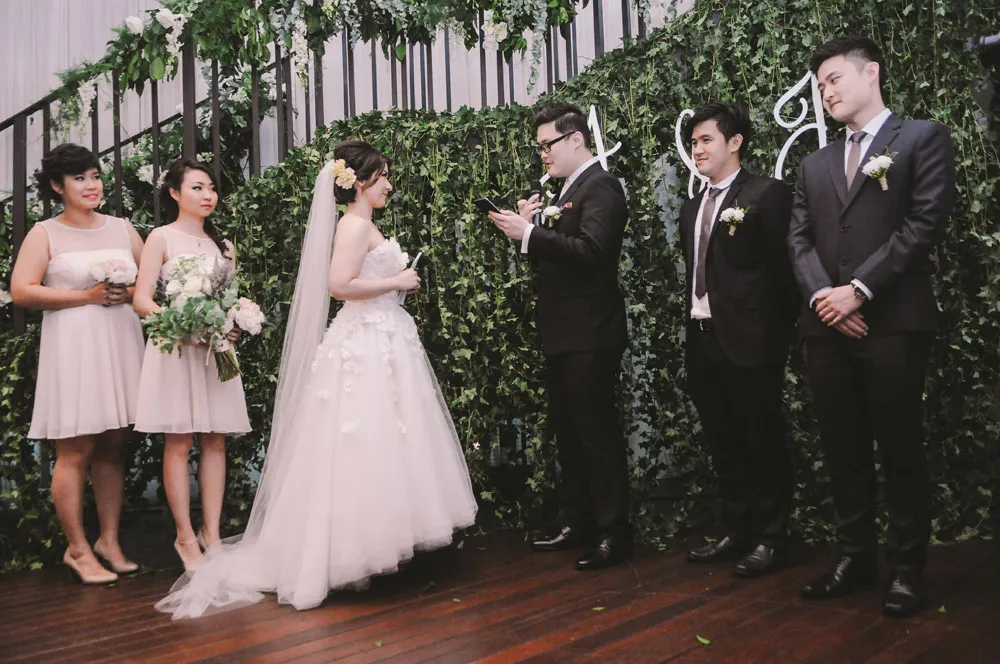 Jenny Sun Photography. theweddingnotebook.com