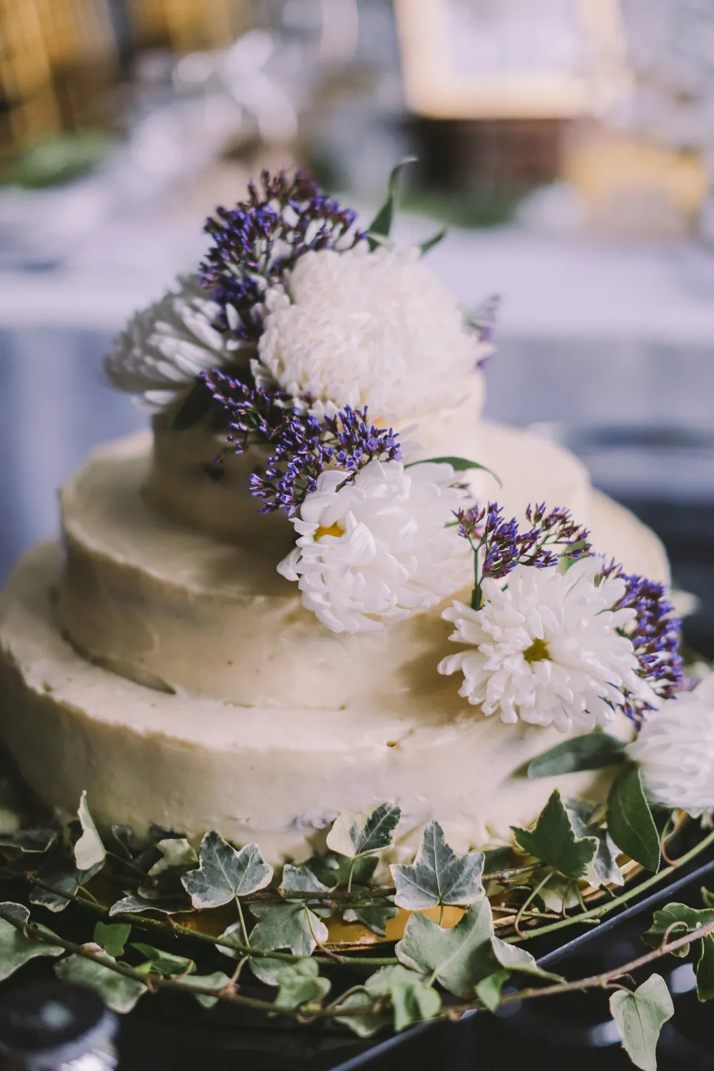 Wedding cake. Jenny Sun Photography. theweddingnotebook.com