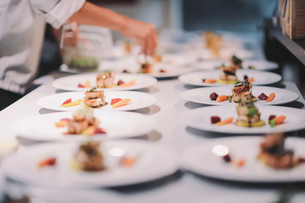 Jenny Sun Photography. theweddingnotebook.com