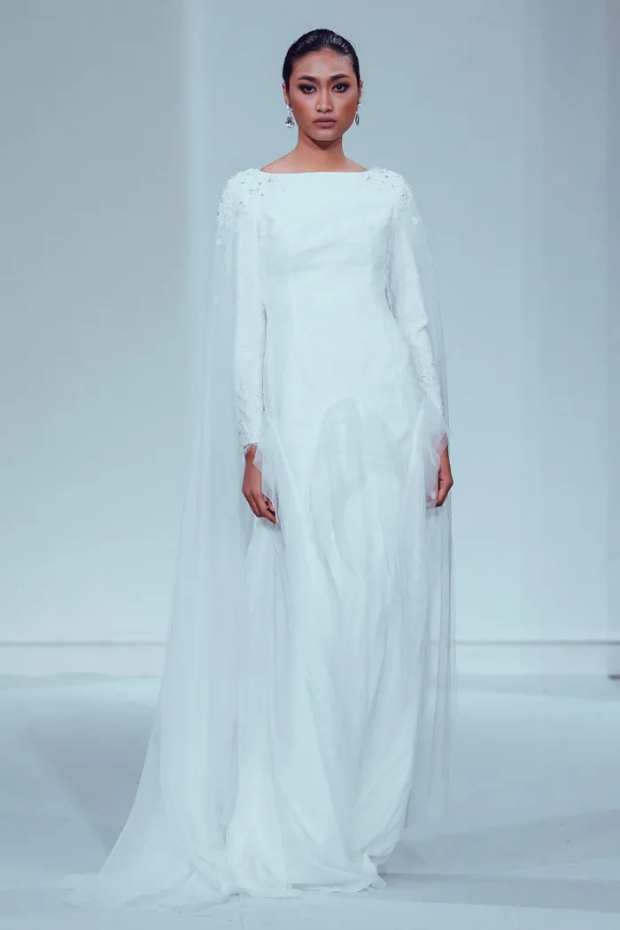 Photo by Funkydali/WAF. Innai Red 2015 Bridal Collection. theweddingnotebook.com