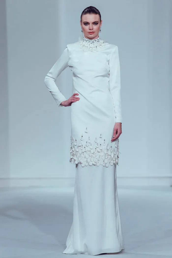 Photo by Funkydali/WAF. Innai Red 2015 Bridal Collection. theweddingnotebook.com