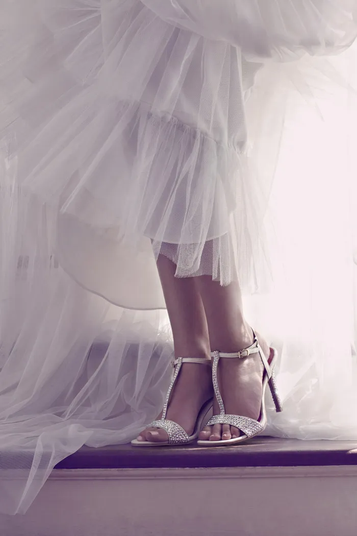 Photo by Chuan Looi. Innai Red 2015 Bridal Collection. theweddingnotebook.com