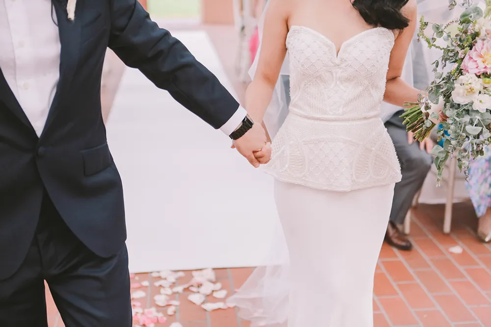 Photo by Jenny Sun Photography. theweddingnotebook.com