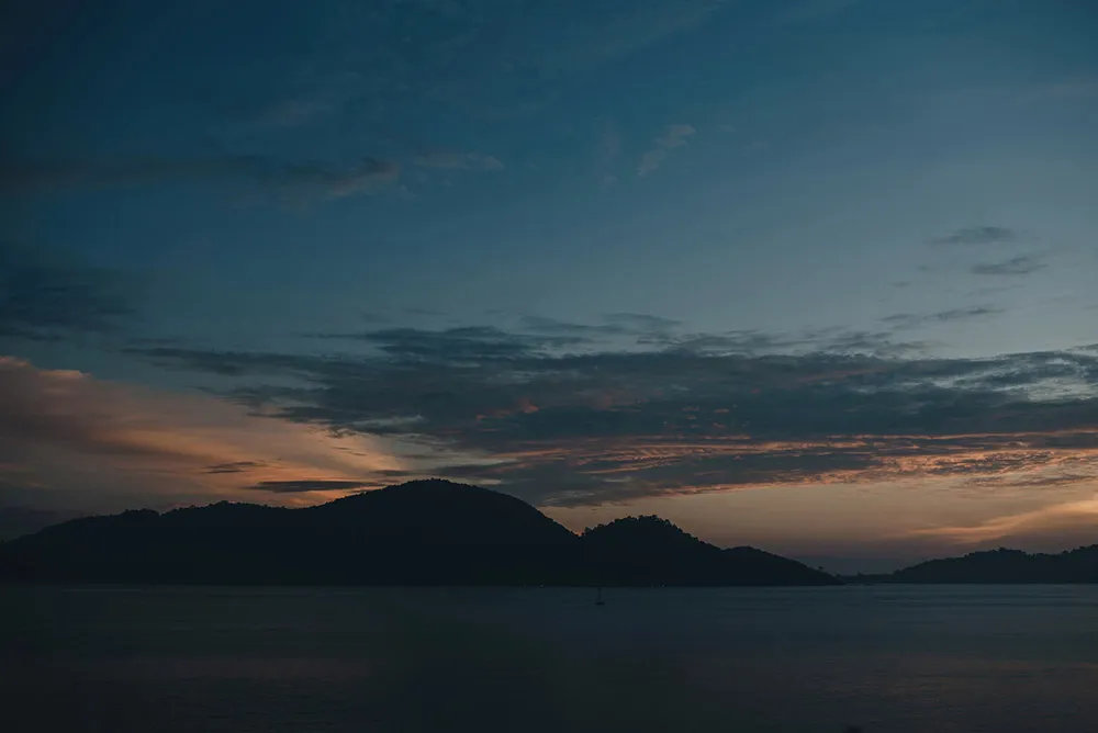 Photo by VRP Photography. theweddingnotebook.com