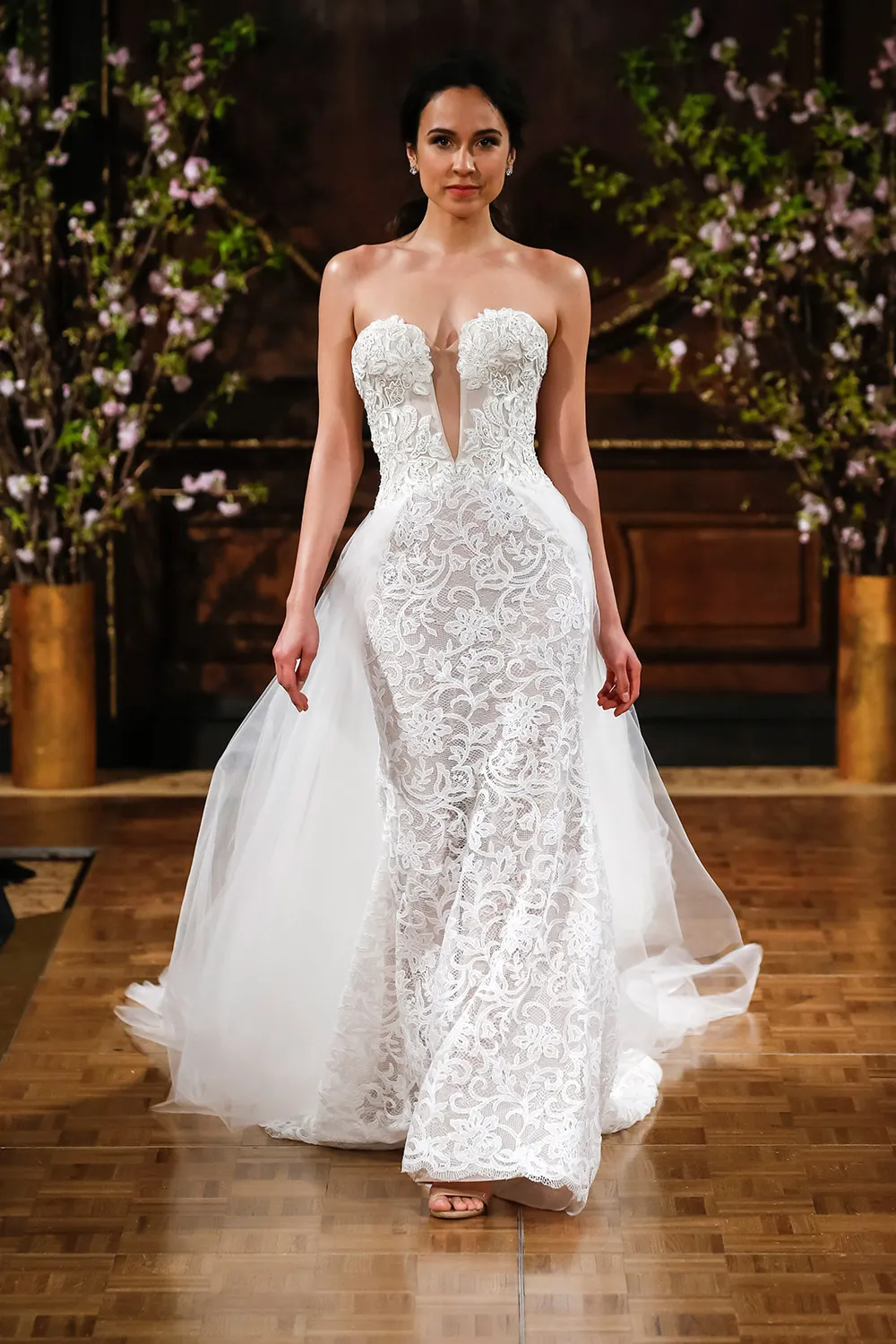 Stevie - Isabelle Armstrong Spring 2017 Bridal Collection. theweddingnotebook.com 