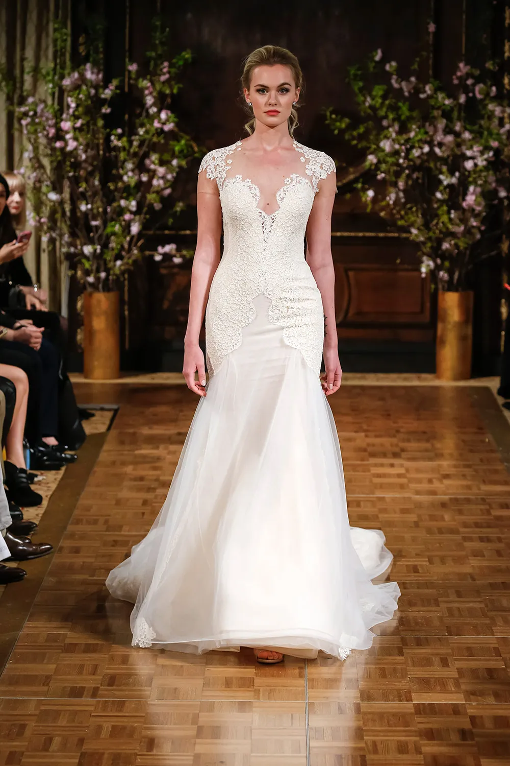 Toni - Isabelle Armstrong Spring 2017 Bridal Collection. theweddingnotebook.com 