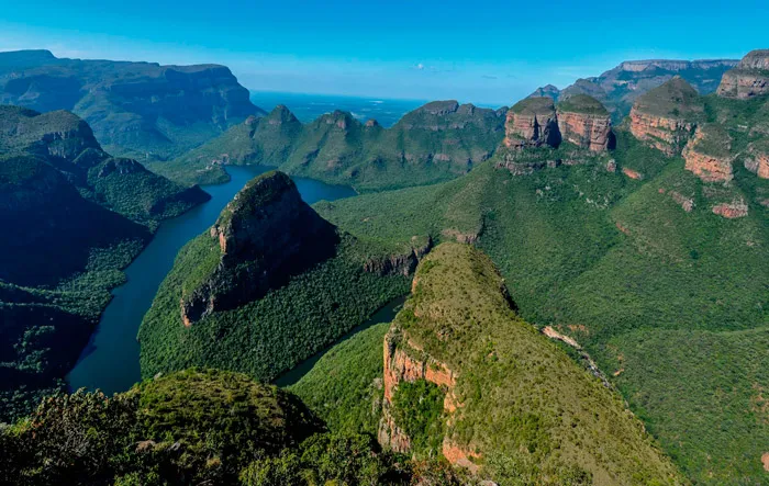 Blyde River Canyon, South Africa. Honeymoon itimerary for South Africa. theweddingnotebook.com