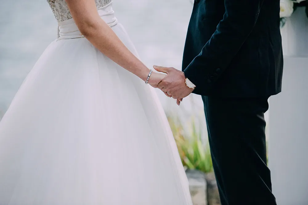 Photo by Daren Chong Photography. theweddingnotebook.com