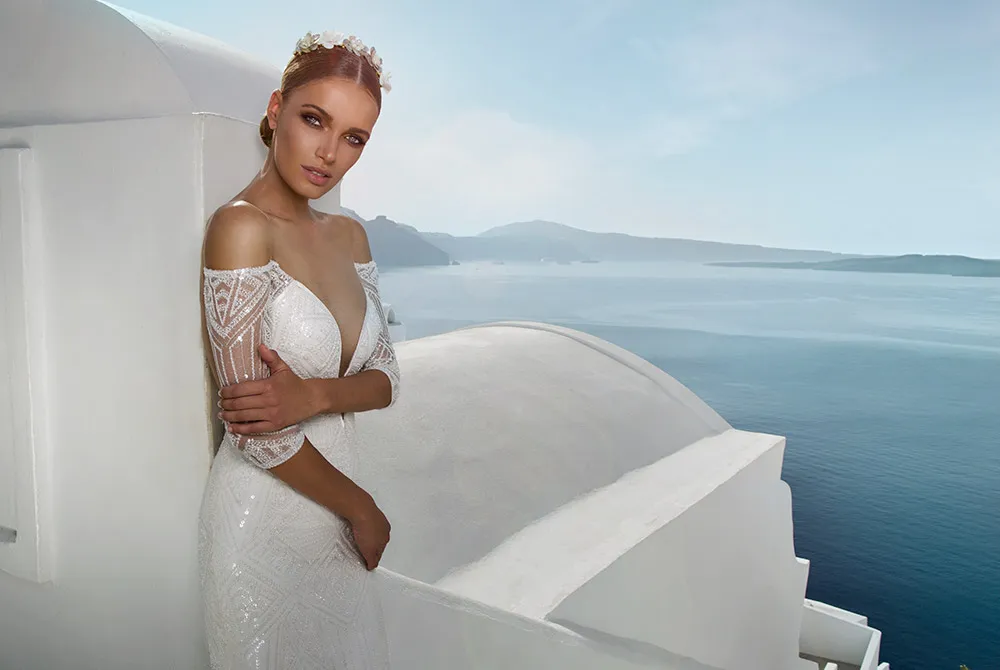 Julie Vino Fall 2016 Bridal Collection. theweddingnotebook.com