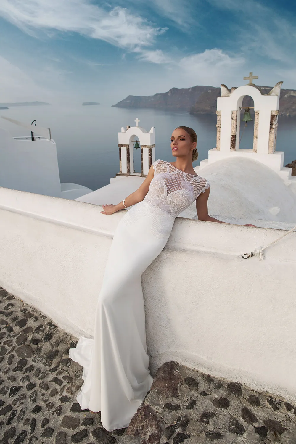 Julie Vino Fall 2016 Bridal Collection. theweddingnotebook.com