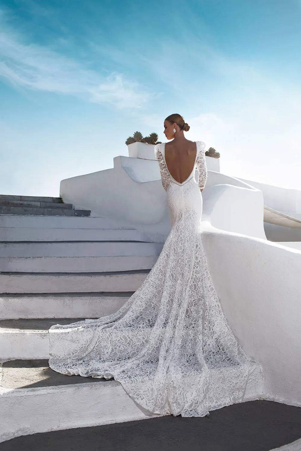 Julie Vino Fall 2016 Bridal Collection. theweddingnotebook.com