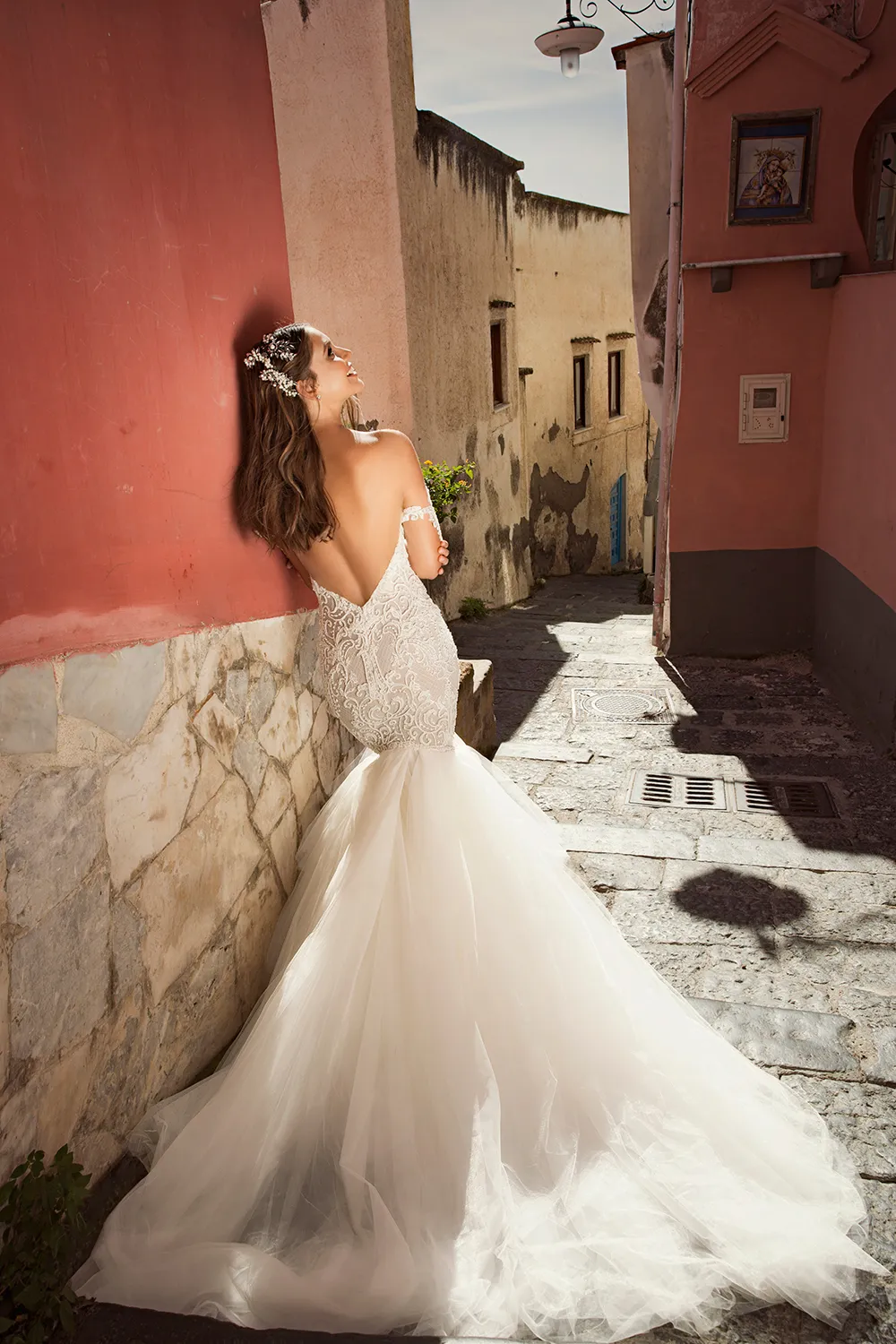 Julie Vino Fall 2017 Collection. theweddingnotebook.com