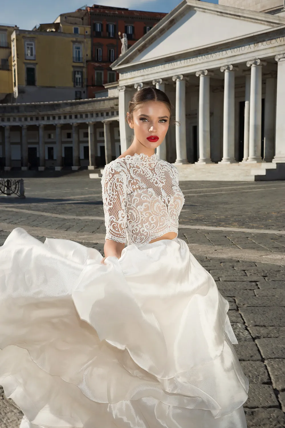 Julie Vino Fall 2017 Collection. theweddingnotebook.com