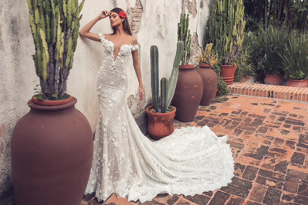 Julie Vino 2019 Bridal Collection. theweddingnotebook.com