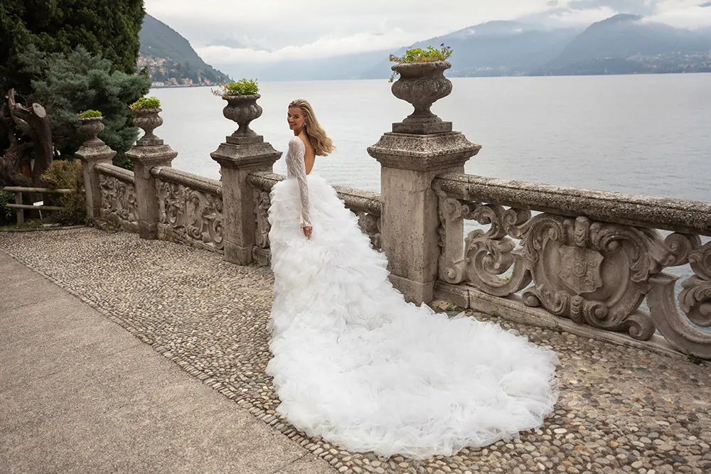 Julie Vino 2020 Bridal Collection. theweddingnotebook.com