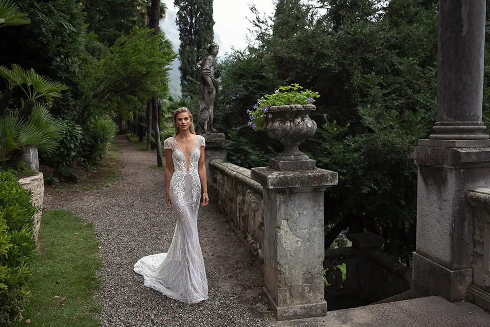 Julie Vino 2020 Bridal Collection. theweddingnotebook.com