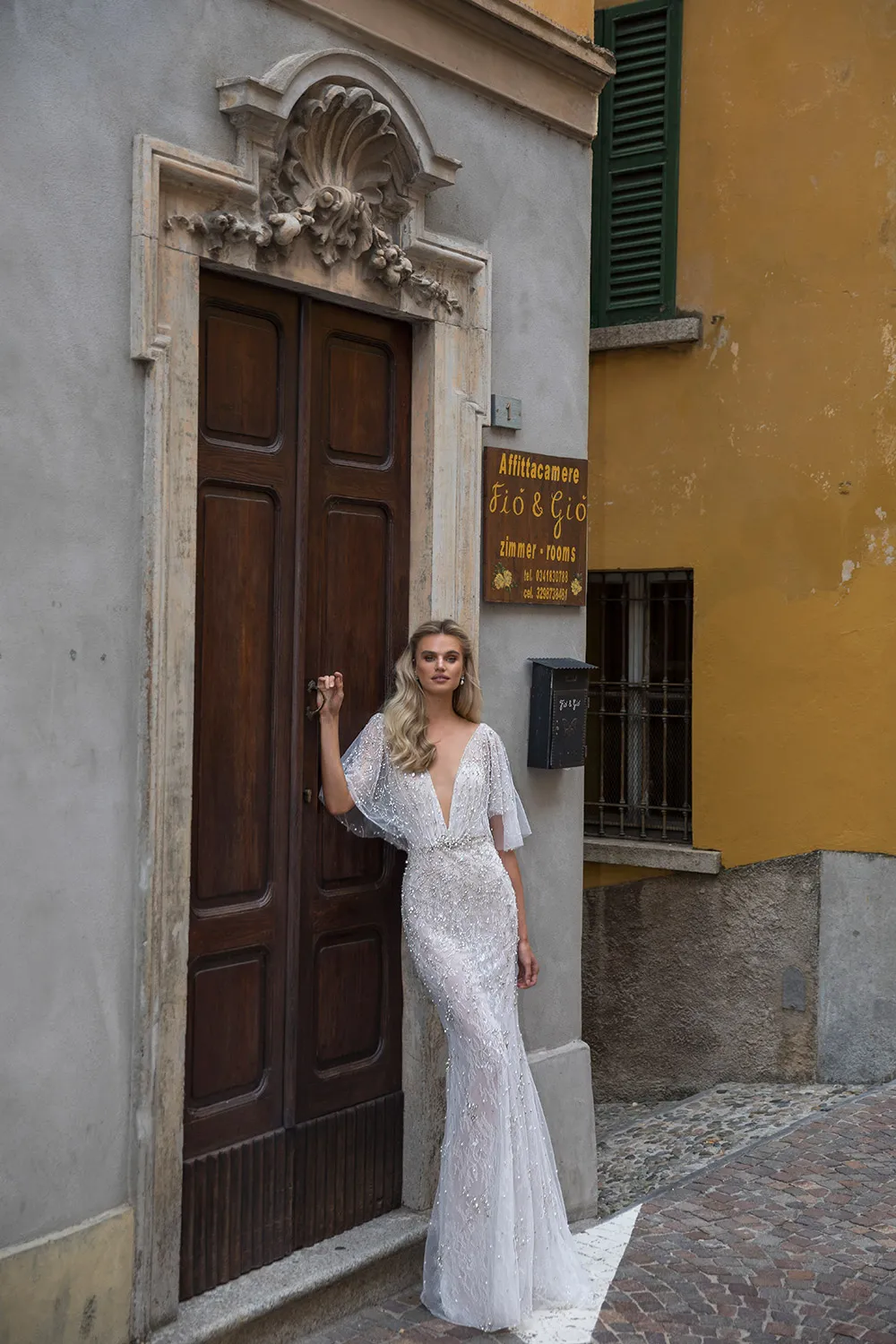 Julie Vino 2020 Bridal Collection. theweddingnotebook.com