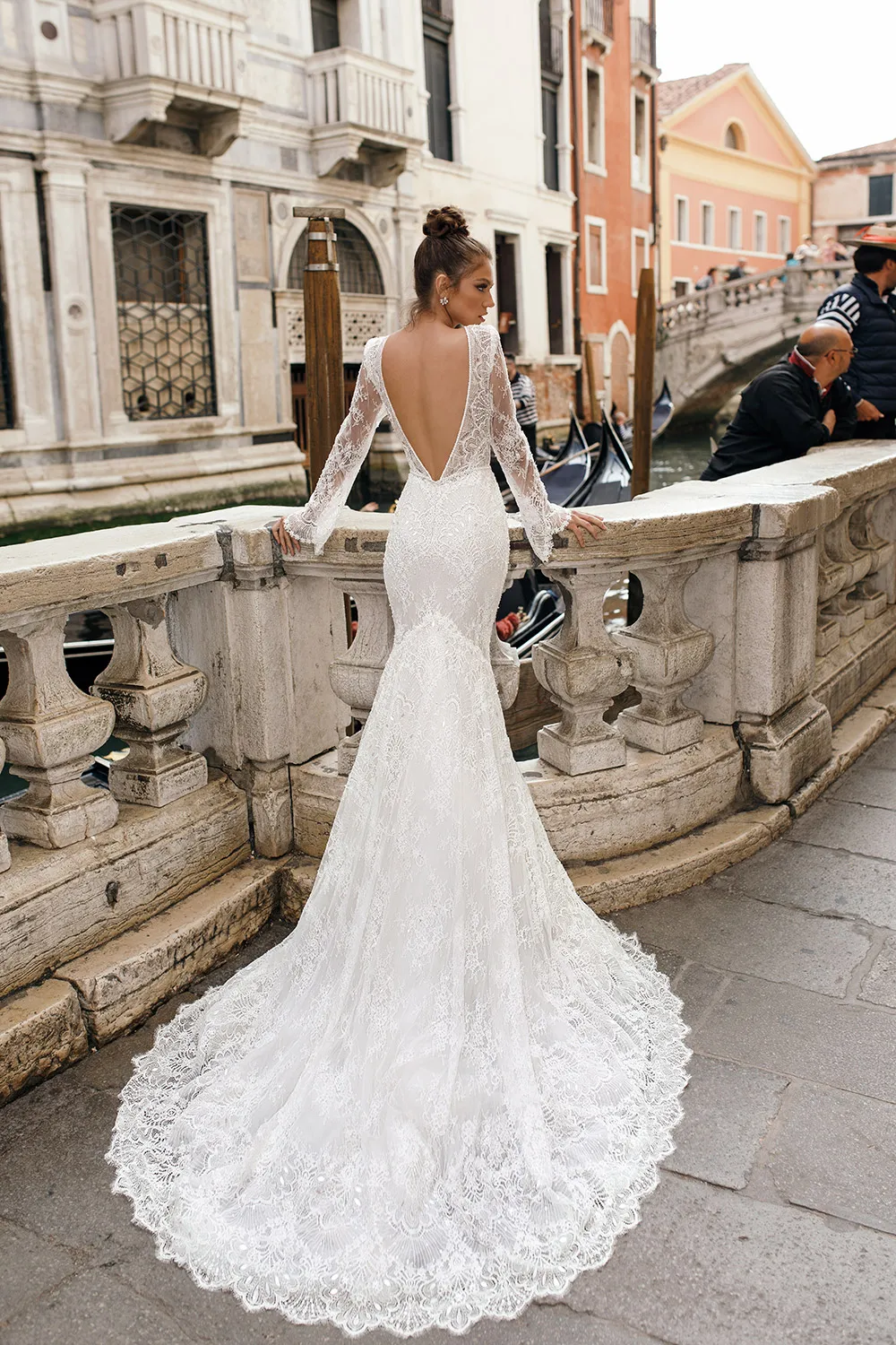 Julie Vino Spring 2018 Bridal Collection. theweddingnotebook.com