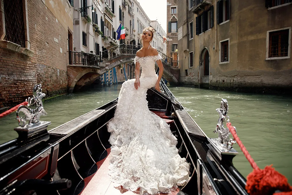 Julie Vino Spring 2018 Bridal Collection. theweddingnotebook.com