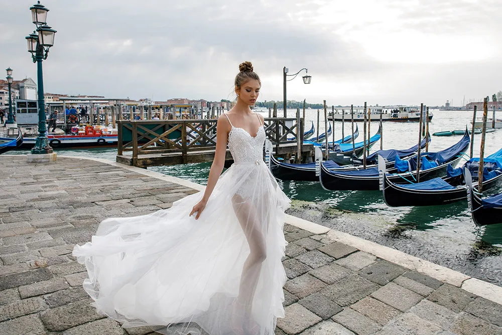 Julie Vino Spring 2018 Bridal Collection. theweddingnotebook.com