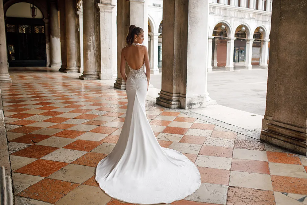 Julie Vino Spring 2018 Bridal Collection. theweddingnotebook.com