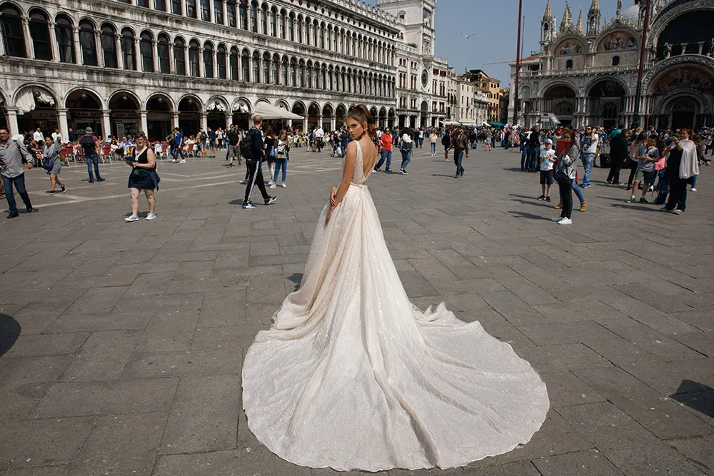 Julie Vino Spring 2018 Bridal Collection. theweddingnotebook.com