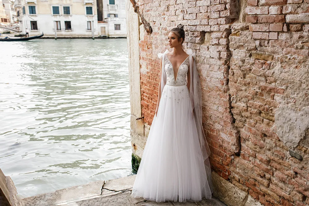 Julie Vino Spring 2018 Bridal Collection. theweddingnotebook.com