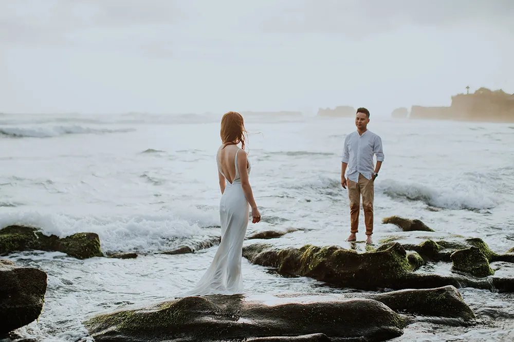 Photo by Louis Gan Photography. www.theweddingnotebook.com