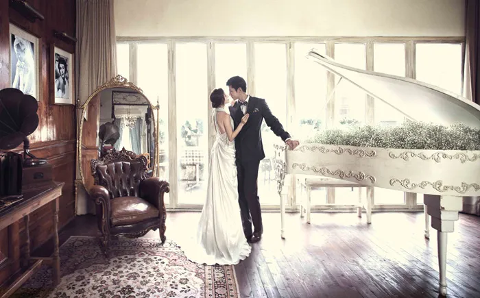 Photo by Ti-amo Studio. theweddingnotebook.com