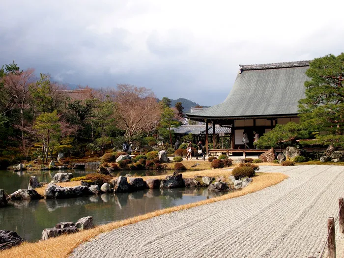 Kyoto Itinerary – Arashiyama Tenryu-ji Temple. theweddingnotebook.com